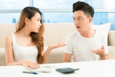 Tôi chưa bao giờ được biết lương chồng sau 5 năm chung sống Tôi chưa bao giờ được biết lương chồng sau 5 năm chung sống