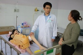 Ước nguyện tìm lại bước đi của thiếu nữ bị liệt 8 năm Ước nguyện tìm lại bước đi của thiếu nữ bị liệt 8 năm