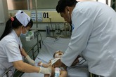 BS Bệnh viện Nhi đồng 1: Khi trẻ sốt cao co giật, cha mẹ tuyệt đối không mắc sai lầm này BS Bệnh viện Nhi đồng 1: Khi trẻ sốt cao co giật, cha mẹ tuyệt đối không mắc sai lầm này