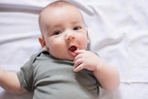 Bé một tuổi nặng gần 9 kg có suy dinh dưỡng? Bé một tuổi nặng gần 9 kg có suy dinh dưỡng?
