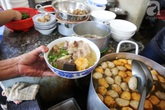 Cố đô và nỗi nhớ thu bé lại trong bát bún bò Huế đêm Cố đô và nỗi nhớ thu bé lại trong bát bún bò Huế đêm