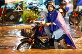 Sài Gòn nguy cơ ngập nặng do mưa to và triều cường Sài Gòn nguy cơ ngập nặng do mưa to và triều cường