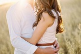 Vợ níu kéo dù biết tôi không còn tình cảm Vợ níu kéo dù biết tôi không còn tình cảm