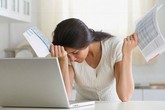 Vay tiền người thân để khỏi gánh lãi mua nhà, tôi lao đao khi trả Vay tiền người thân để khỏi gánh lãi mua nhà, tôi lao đao khi trả
