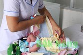 Kiểm soát mất cân bằng giới tính khi sinh: Khó, nhưng không thể không làm Kiểm soát mất cân bằng giới tính khi sinh: Khó, nhưng không thể không làm