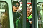 Giàu có nhất nhì Hong Kong, Châu Nhuận Phát vẫn chen chúc tàu điện ngầm, đi mua giày giảm giá Giàu có nhất nhì Hong Kong, Châu Nhuận Phát vẫn chen chúc tàu điện ngầm, đi mua giày giảm giá