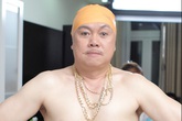 Chí Tài cởi trần khoe vàng trong phim mới Chí Tài cởi trần khoe vàng trong phim mới