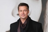 Brad Pitt sụt cân nghiêm trọng sau vụ chia tay Angelina Jolie Brad Pitt sụt cân nghiêm trọng sau vụ chia tay Angelina Jolie