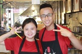Sinh viên kiếm gần 20 triệu tháng cận Tết nhờ làm bưng bê Sinh viên kiếm gần 20 triệu tháng cận Tết nhờ làm bưng bê