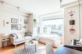 Bất ngờ với vẻ đẹp bắt mắt của căn hộ 20m² của cô gái độc thân Bất ngờ với vẻ đẹp bắt mắt của căn hộ 20m² của cô gái độc thân