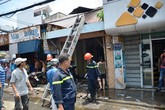 Cháy nhà giữa trưa ở Sài Gòn, đôi vợ chồng đạp cửa thoát thân Cháy nhà giữa trưa ở Sài Gòn, đôi vợ chồng đạp cửa thoát thân
