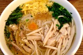 Bún thang Hà Nội - món ăn bình dân trong lớp vỏ quý tộc Bún thang Hà Nội - món ăn bình dân trong lớp vỏ quý tộc