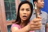 Người phụ nữ lăng mạ CSGT bị mời đến cơ quan điều tra làm việc Người phụ nữ lăng mạ CSGT bị mời đến cơ quan điều tra làm việc