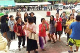Chồng chết vì ung thư, vợ rủ hội chị em bạn dì đến "quẩy" tưng bừng trong tang lễ và sự thật phía sau Chồng chết vì ung thư, vợ rủ hội chị em bạn dì đến "quẩy" tưng bừng trong tang lễ và sự thật phía sau