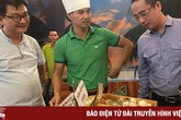 Nghệ sĩ Xuân Bắc hào hứng tham gia lễ khai trương cửa hàng thực phẩm hữu cơ Smile Cook Nghệ sĩ Xuân Bắc hào hứng tham gia lễ khai trương cửa hàng thực phẩm hữu cơ Smile Cook