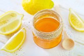 7 cách làm tóc bóng mượt mà không cần dầu xả hay dầu ủ 7 cách làm tóc bóng mượt mà không cần dầu xả hay dầu ủ