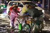 Sài Gòn mưa lớn, cây đổ, 20 tuyến đường ngập sâu Sài Gòn mưa lớn, cây đổ, 20 tuyến đường ngập sâu