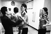 Vừa mới nhận việc, nhân viên bắt cóc luôn con trai chủ nhà, nghe xong lý do ai cũng ngã ngửa Vừa mới nhận việc, nhân viên bắt cóc luôn con trai chủ nhà, nghe xong lý do ai cũng ngã ngửa