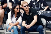 Hòang tử Harry lén đưa bạn gái vào sống cùng trong khách sạn 5 sao mà mình đang ở Hòang tử Harry lén đưa bạn gái vào sống cùng trong khách sạn 5 sao mà mình đang ở