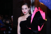 "Lộ" diện người đàn ông của Hồ Ngọc Hà quan trọng hơn nhiều đại gia kim cương "Lộ" diện người đàn ông của Hồ Ngọc Hà quan trọng hơn nhiều đại gia kim cương