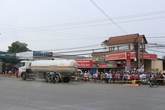 Đang đạp xe dạo chơi, cô gái bị xe bồn cán chết thương tâm Đang đạp xe dạo chơi, cô gái bị xe bồn cán chết thương tâm