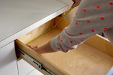 Mẹo sắp xếp đồ trong ngăn kéo cực thông minh mà bất cứ ai cũng nên biết Mẹo sắp xếp đồ trong ngăn kéo cực thông minh mà bất cứ ai cũng nên biết