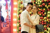 Lâm Khánh Chi cùng chồng sắp cưới đi mua sắm, đón Noel sớm Lâm Khánh Chi cùng chồng sắp cưới đi mua sắm, đón Noel sớm