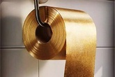 Chỉ có đại gia mới dám bỏ 1,5 triệu USD để mua cuộn giấy vệ sinh này về dùng Chỉ có đại gia mới dám bỏ 1,5 triệu USD để mua cuộn giấy vệ sinh này về dùng
