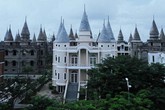 Dân mạng phát sốt với trường đại học đẹp như "Học viện phù thủy Hogwarts" ở Hậu Giang Dân mạng phát sốt với trường đại học đẹp như "Học viện phù thủy Hogwarts" ở Hậu Giang