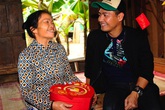 Cùng nhìn lại những hình ảnh ấm lòng trên hành trình “Góp tình trao Tết” Cùng nhìn lại những hình ảnh ấm lòng trên hành trình “Góp tình trao Tết”