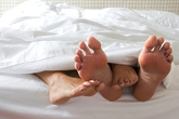 8 hiện tượng kỳ lạ xảy ra sau cực khoái 8 hiện tượng kỳ lạ xảy ra sau cực khoái