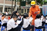 Hà Nội: Tạo cho học sinh thói quen sử dụng an toàn tiết kiệm điện Hà Nội: Tạo cho học sinh thói quen sử dụng an toàn tiết kiệm điện