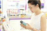Phụ nữ Việt chi hàng tỷ đôla cho mỹ phẩm nhập khẩu Phụ nữ Việt chi hàng tỷ đôla cho mỹ phẩm nhập khẩu