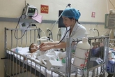 Quảng Ninh: Cháu bé 18 tháng tuổi nguy kịch vì đuối nước trong... bể cá cảnh Quảng Ninh: Cháu bé 18 tháng tuổi nguy kịch vì đuối nước trong... bể cá cảnh