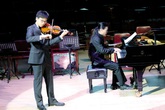 “Thần đồng” Violon Trần Lê Quang Tiến: Sự chờ đợi sau 20 năm “Thần đồng” Violon Trần Lê Quang Tiến: Sự chờ đợi sau 20 năm