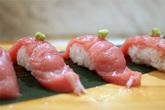Bí mật tàn nhẫn của món sushi ngon và đắt nhất thế giới Bí mật tàn nhẫn của món sushi ngon và đắt nhất thế giới