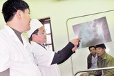 Hơn 52.000 lượt cán bộ tuyến dưới được nâng cao trình độ thông qua đào tạo và chỉ đạo tuyến Hơn 52.000 lượt cán bộ tuyến dưới được nâng cao trình độ thông qua đào tạo và chỉ đạo tuyến