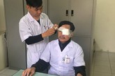 Thái Bình: Đang cấp cứu bệnh nhân, bác sĩ bị đánh gẫy xương sống mũi, chấn thương mắt trái Thái Bình: Đang cấp cứu bệnh nhân, bác sĩ bị đánh gẫy xương sống mũi, chấn thương mắt trái