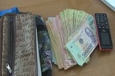 Hàng chục người dân rượt đuổi tên trộm túi xách gần 2 km Hàng chục người dân rượt đuổi tên trộm túi xách gần 2 km