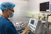 Quảng Ninh: Cứu sống bé trai sinh non nặng 1,5kg Quảng Ninh: Cứu sống bé trai sinh non nặng 1,5kg