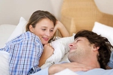 Tuyệt chiêu khiến chàng điêu đứng vì "yêu" cả đời vẫn mê mẩn như lần đầu Tuyệt chiêu khiến chàng điêu đứng vì "yêu" cả đời vẫn mê mẩn như lần đầu