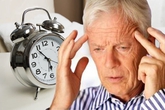 Vì sao người cao tuổi hay mất ngủ? Vì sao người cao tuổi hay mất ngủ?