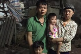 Đau xót cảnh mẹ bị ung thư vú, con mắc bệnh teo cơ tủy Đau xót cảnh mẹ bị ung thư vú, con mắc bệnh teo cơ tủy