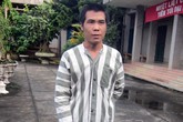 Bi kịch của người đàn ông mơ ra tù sống cạnh mộ vợ con Bi kịch của người đàn ông mơ ra tù sống cạnh mộ vợ con