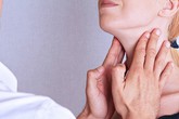 Khó nuốt, khàn giọng… cũng có thể là bị ung thư Khó nuốt, khàn giọng… cũng có thể là bị ung thư