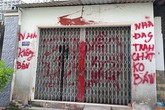 Cô giáo bị ‘khủng bố’, viết đơn xin giang hồ cho đi dạy Cô giáo bị ‘khủng bố’, viết đơn xin giang hồ cho đi dạy