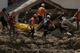 Indonesia kéo dài thời gian tìm kiếm nạn nhân động đất Indonesia kéo dài thời gian tìm kiếm nạn nhân động đất