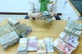 Giá vàng tăng vọt, USD giảm mạnh Giá vàng tăng vọt, USD giảm mạnh