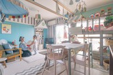 Căn hộ tràn ngập sắc màu hạnh phúc, góc nào cũng vô cùng đặc biệt của bà mẹ đơn thân với 2 con nhỏ Căn hộ tràn ngập sắc màu hạnh phúc, góc nào cũng vô cùng đặc biệt của bà mẹ đơn thân với 2 con nhỏ