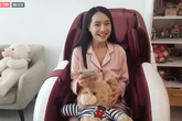 Livestream trò chuyện với khán giả, Nhã Phương lại để lộ vòng bụng lùm lùm giữa nghi vấn mang thai Livestream trò chuyện với khán giả, Nhã Phương lại để lộ vòng bụng lùm lùm giữa nghi vấn mang thai